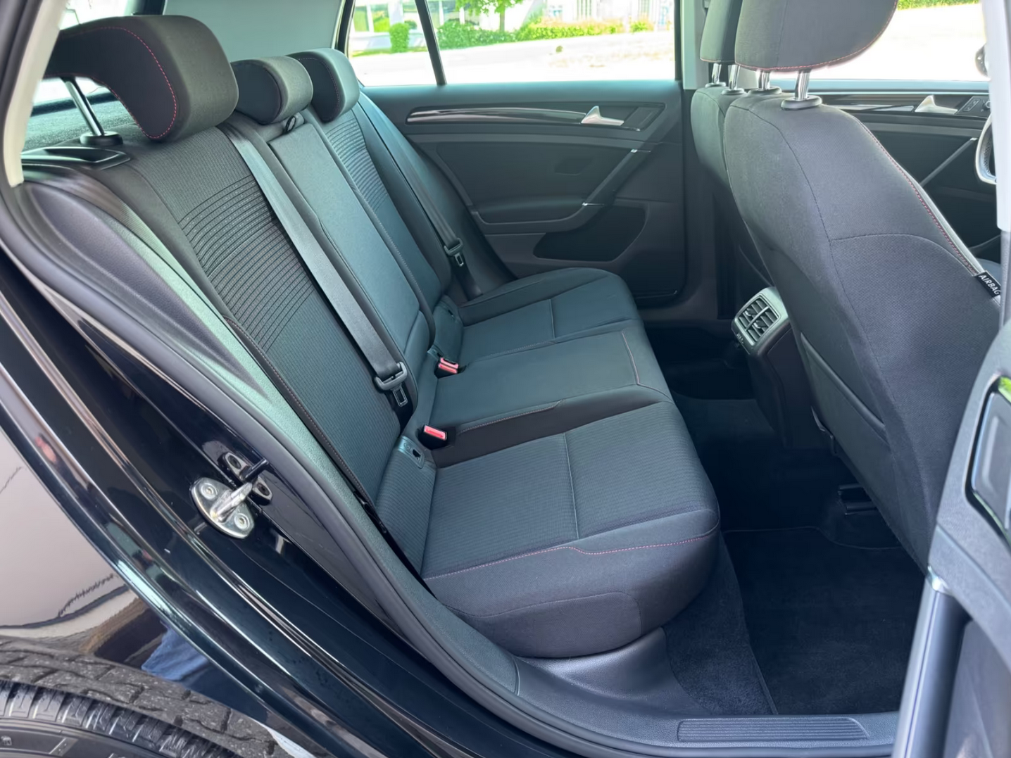 Detalle Volkswagen Golf 1.5 TSI DSG importado desde Alemania