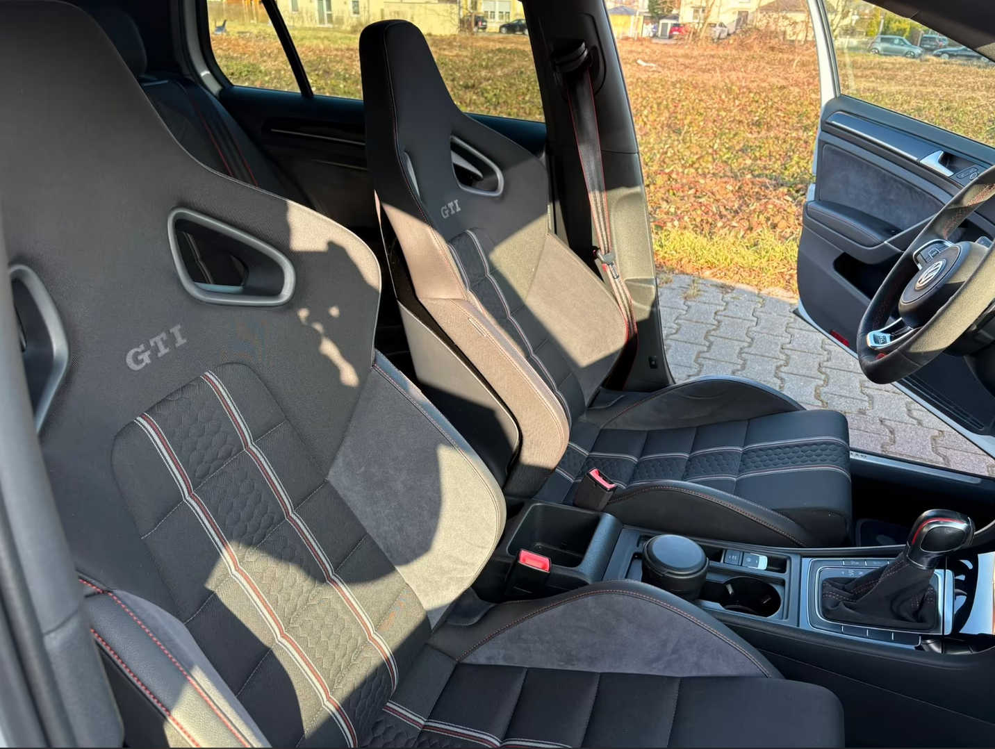 Interior Volkswagen Golf GTI importado desde Alemania